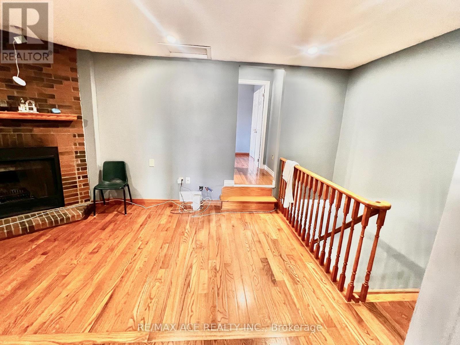 321 Wallenberg Crescent, Mississauga, Ontario  L5B 3N1 - Photo 14 - W12092752