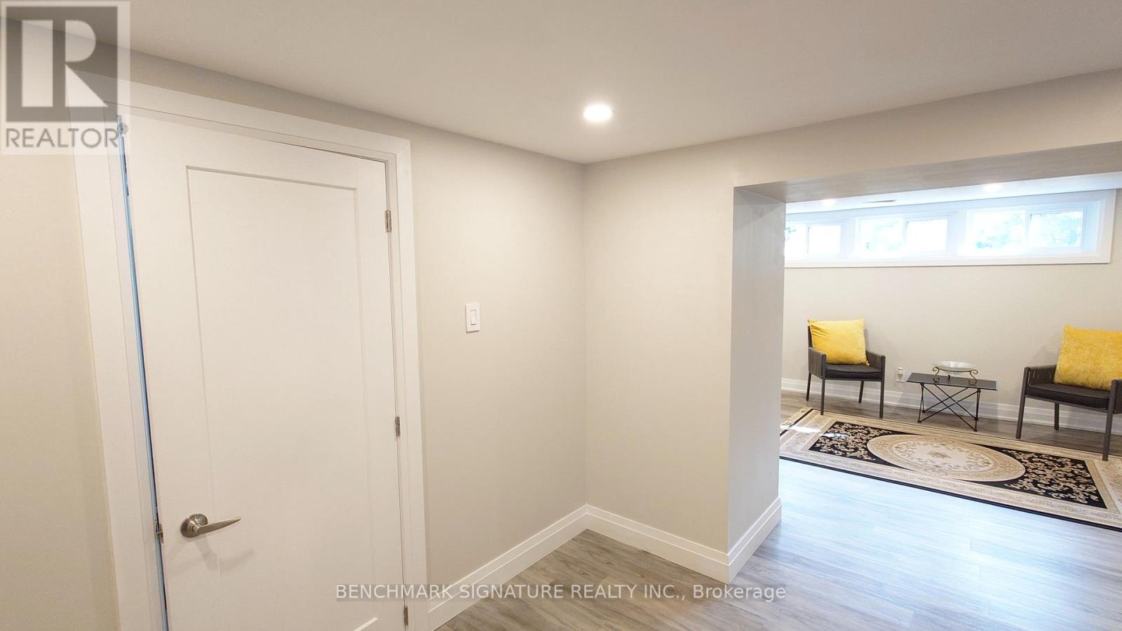 2 Algonquin Crescent, London East, Ontario  N5W 1N4 - Photo 11 - X12092761