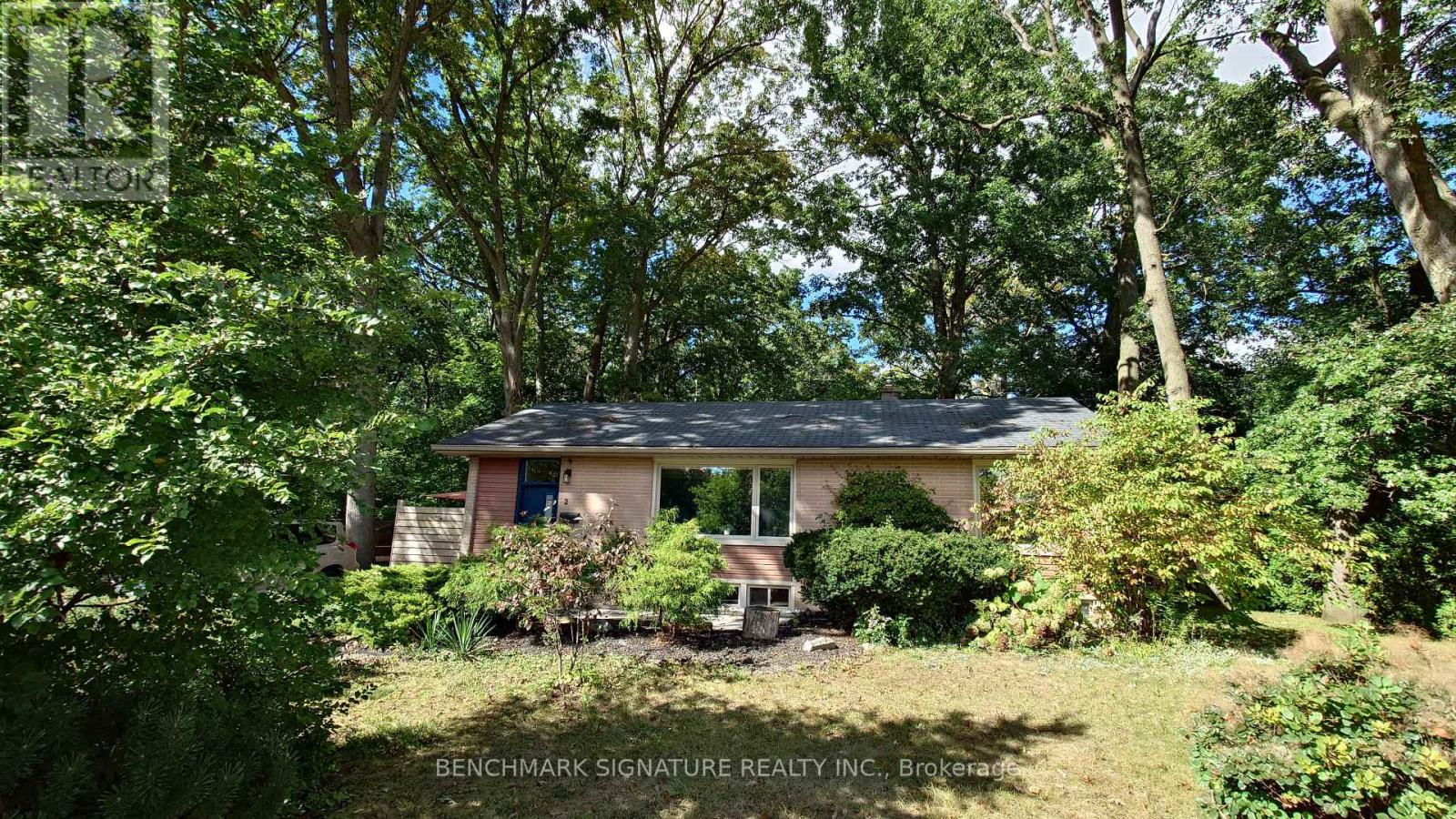 2 Algonquin Crescent, London East, Ontario  N5W 1N4 - Photo 32 - X12092761
