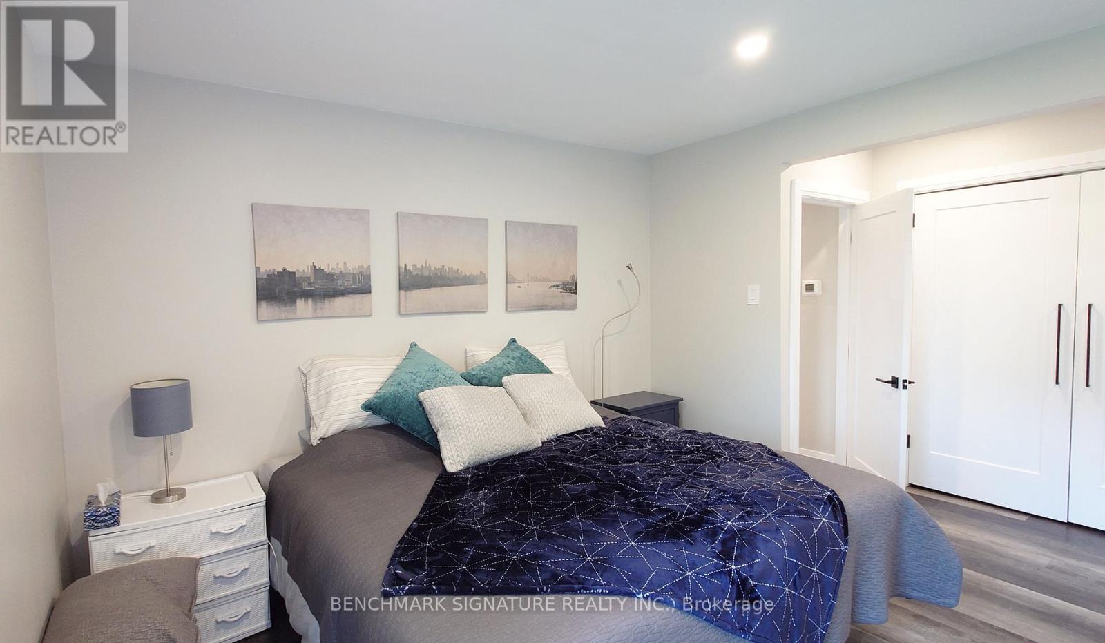 2 Algonquin Crescent, London East, Ontario  N5W 1N4 - Photo 4 - X12092761