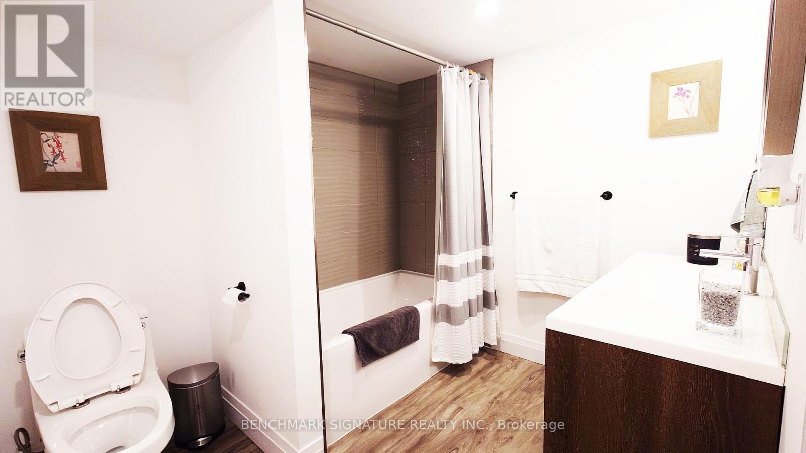 2 Algonquin Crescent, London East, Ontario  N5W 1N4 - Photo 6 - X12092761