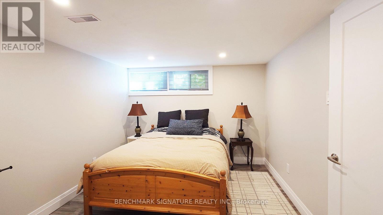 2 Algonquin Crescent, London East, Ontario  N5W 1N4 - Photo 8 - X12092761