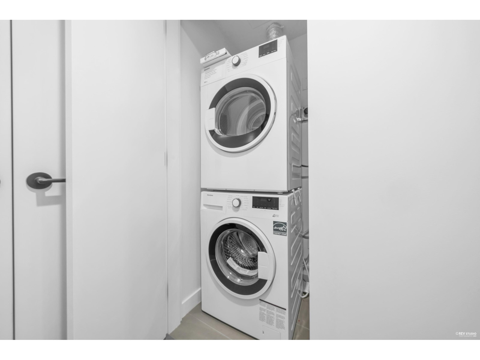 911 10448 University Drive, Surrey, British Columbia  V3T 0S7 - Photo 18 - R2989908