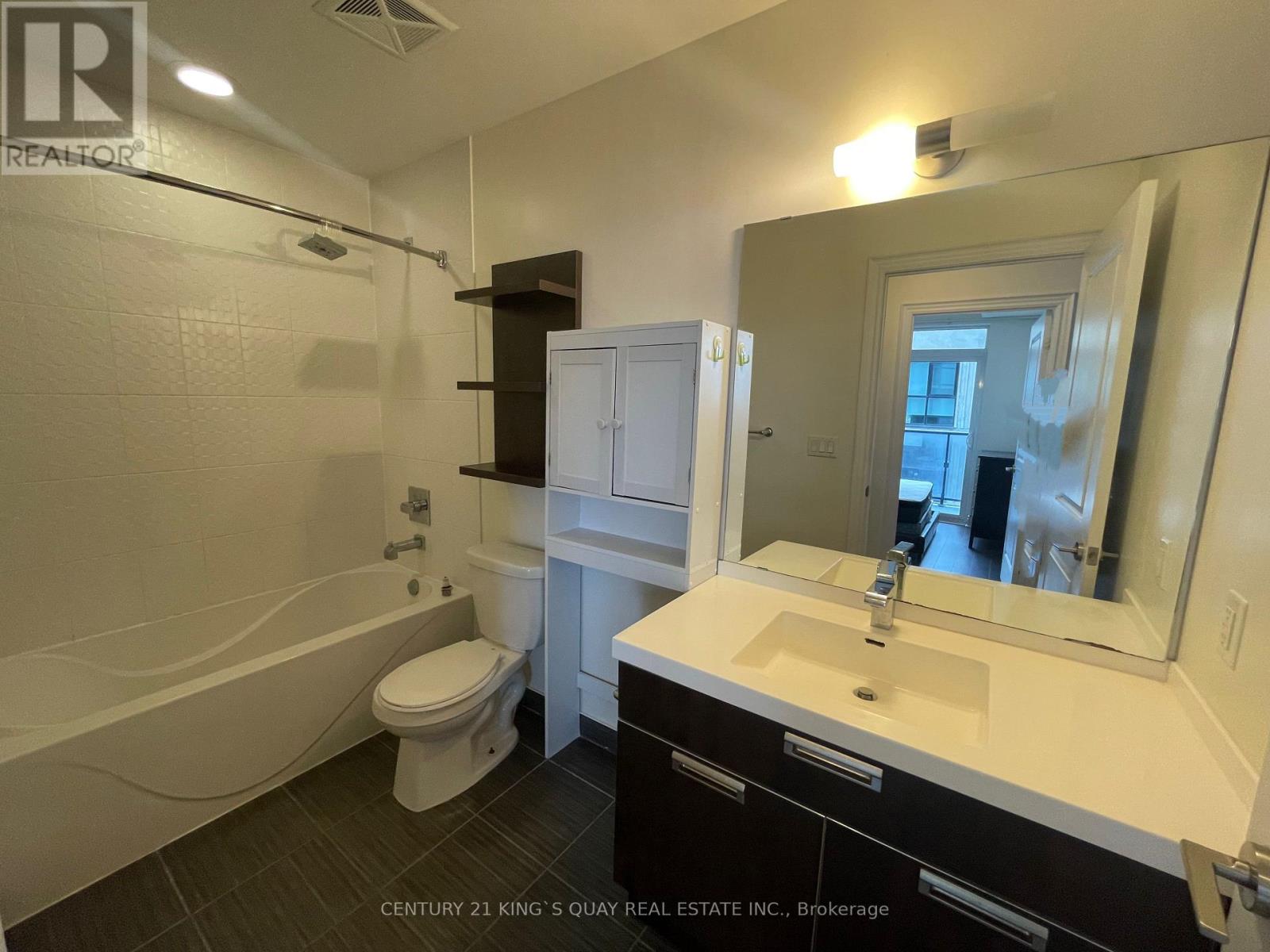 2710 - 28 Ted Rogers Way, Toronto, Ontario  M4Y 2J4 - Photo 13 - C12091268