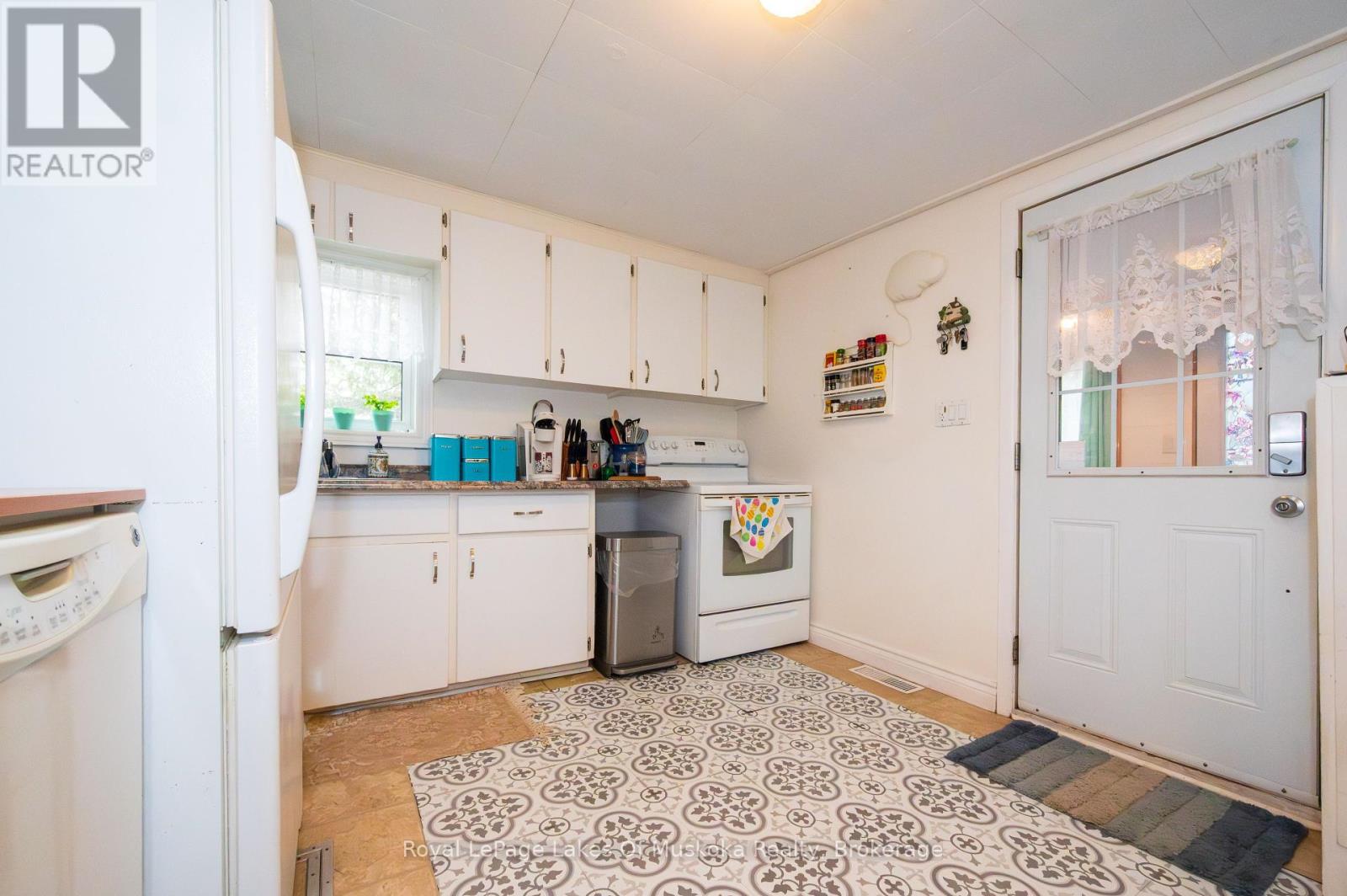 7 Dufferin Street N, Huntsville, Ontario  P1H 1X3 - Photo 15 - X12039694
