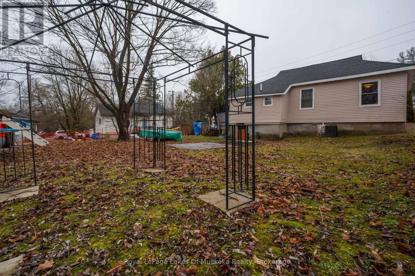 7 Dufferin Street N, Huntsville, Ontario  P1H 1X3 - Photo 43 - X12039694