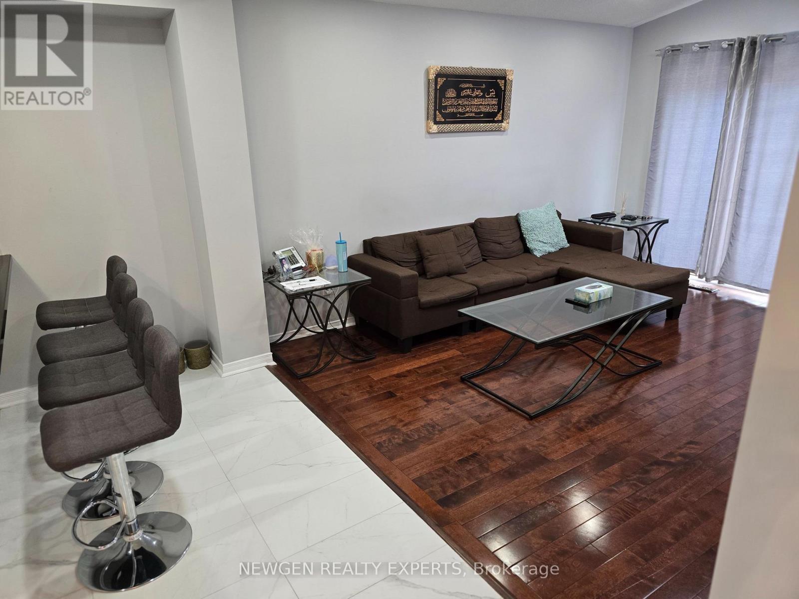 Property at 471 STONETREE COURT image 5