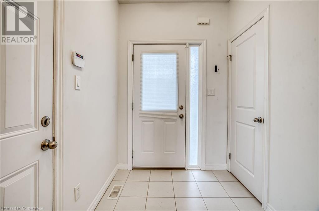 Property at 19 PINOT Crescent image 5