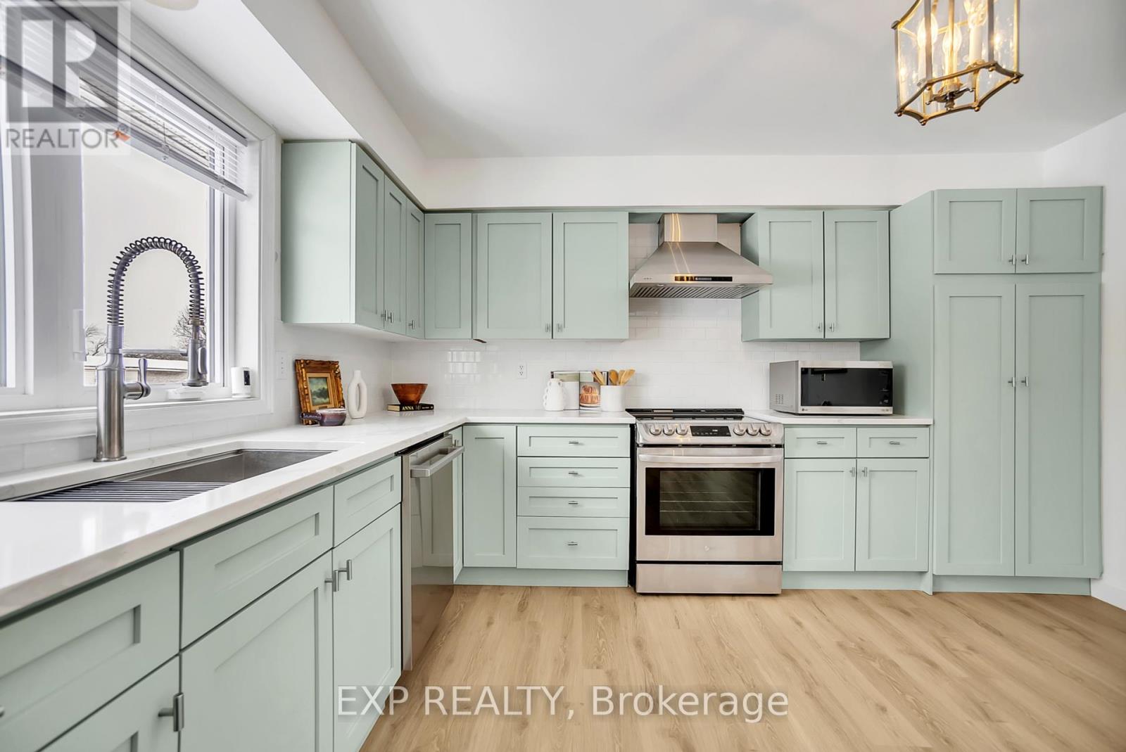 1747 County Road 8, Prince Edward County, Ontario  K0K 2T0 - Photo 11 - X12092796