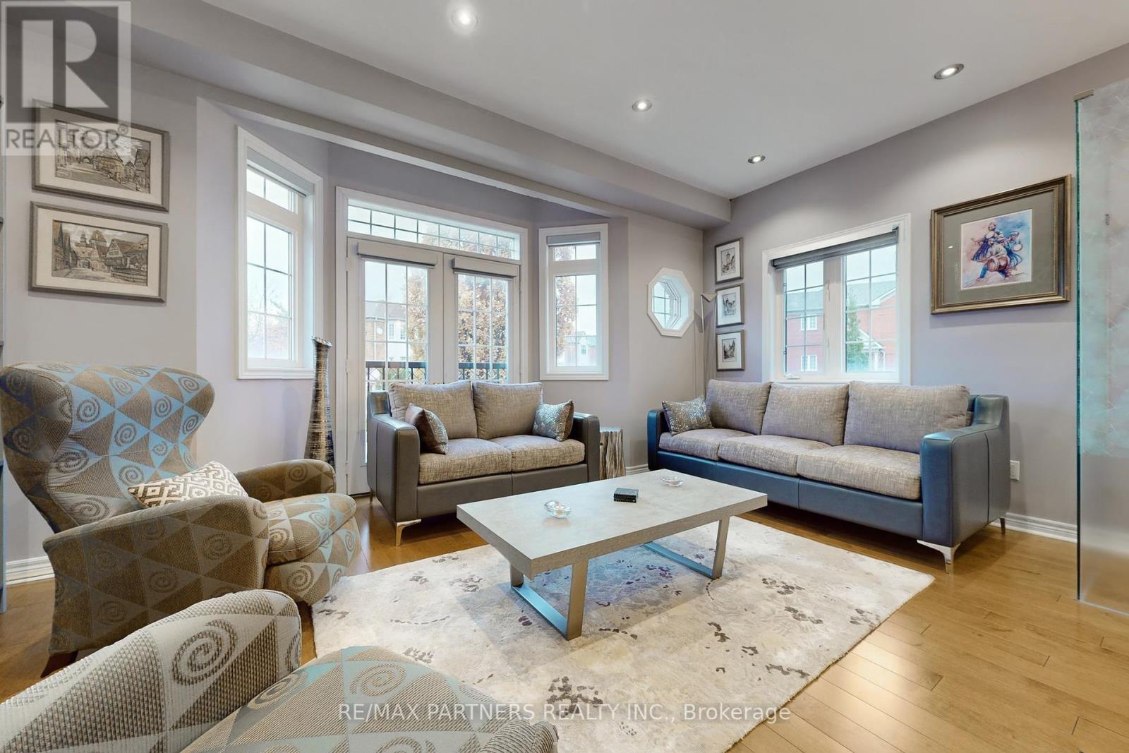 Property at 25 CRISPIN COURT image 3