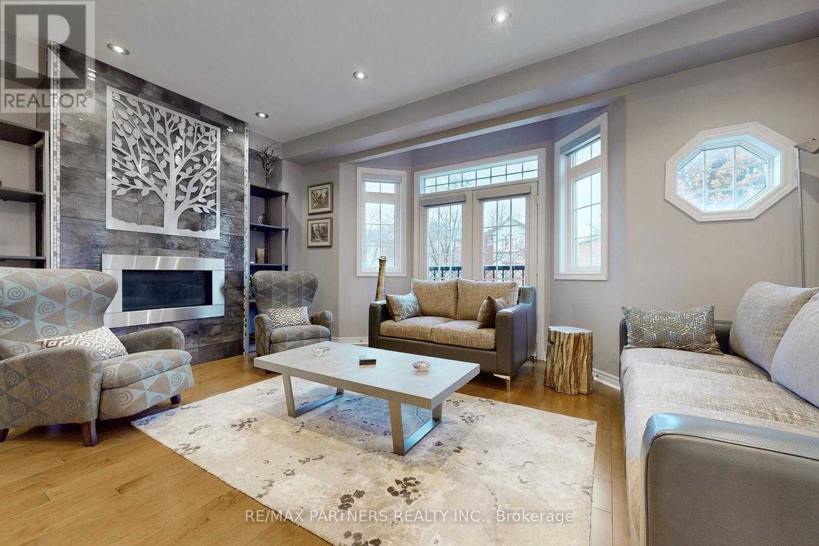 Property at 25 CRISPIN COURT image 4