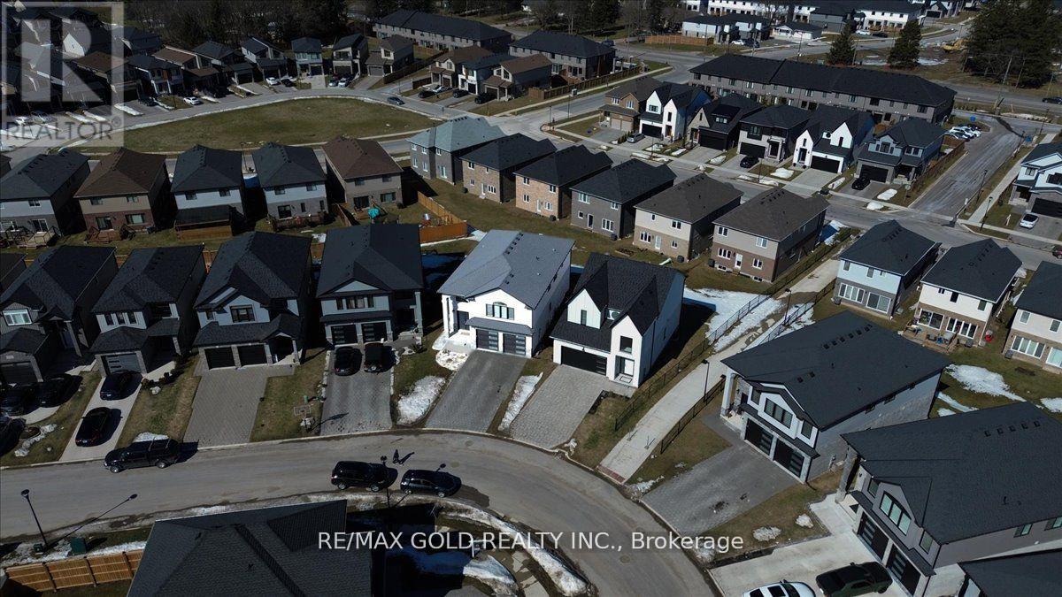 Property at 2880 DOYLE DRIVE image 2