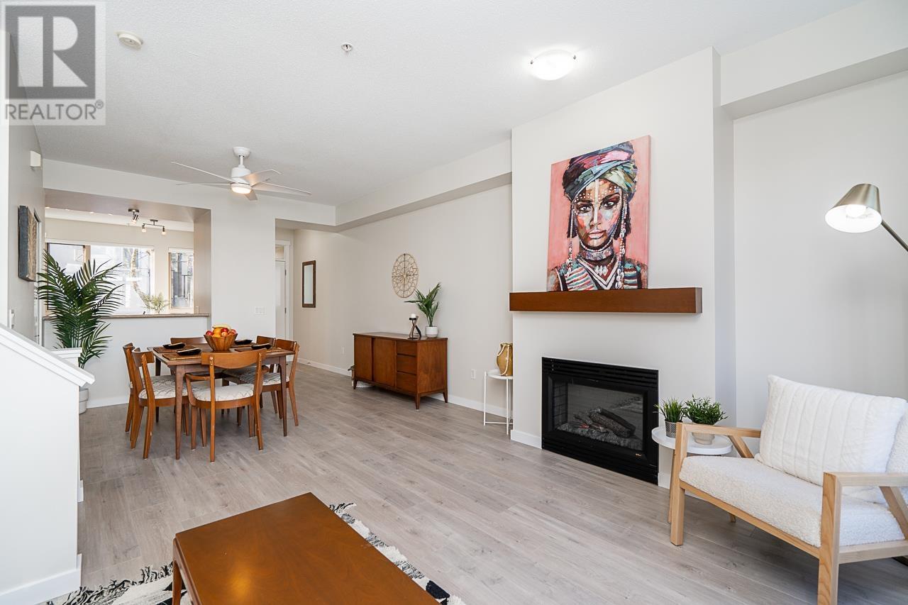 Listing Picture 7 of 32 : 84 9229 UNIVERSITY CRESCENT, Burnaby / 本拿比 - 魯藝地產 Yvonne Lu Group - MLS Medallion Club Member