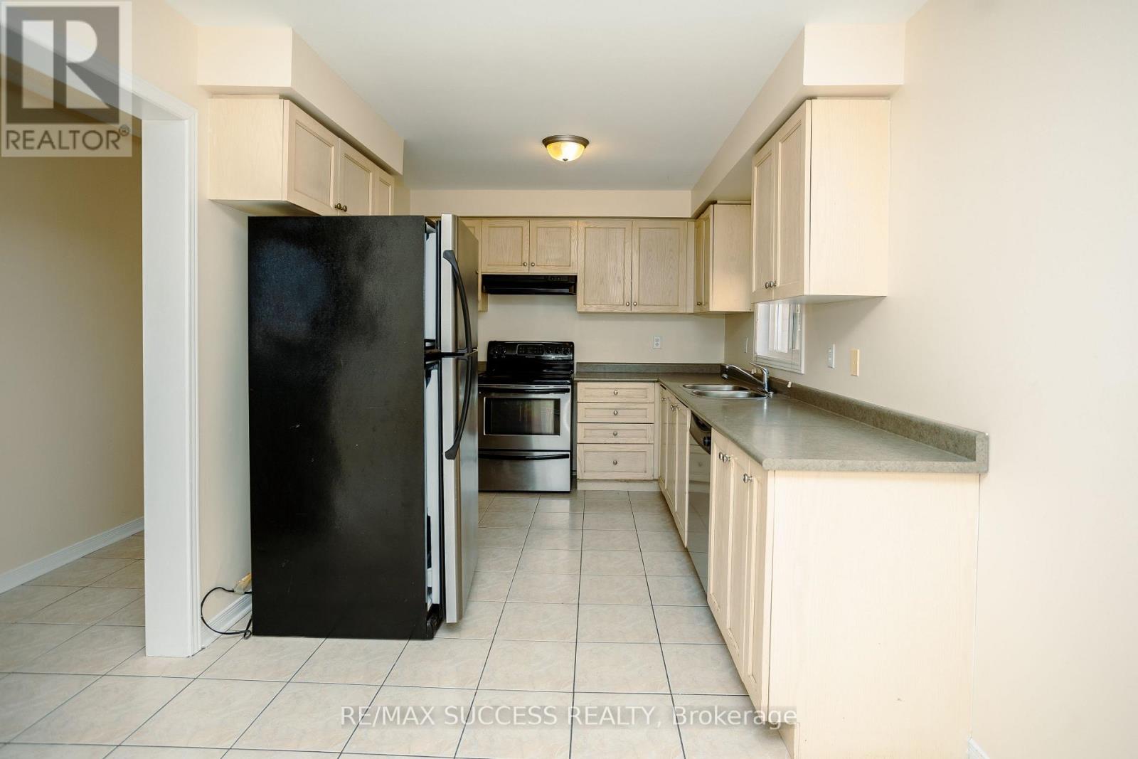 Property at 384 FLAGSTONE WAY image 4