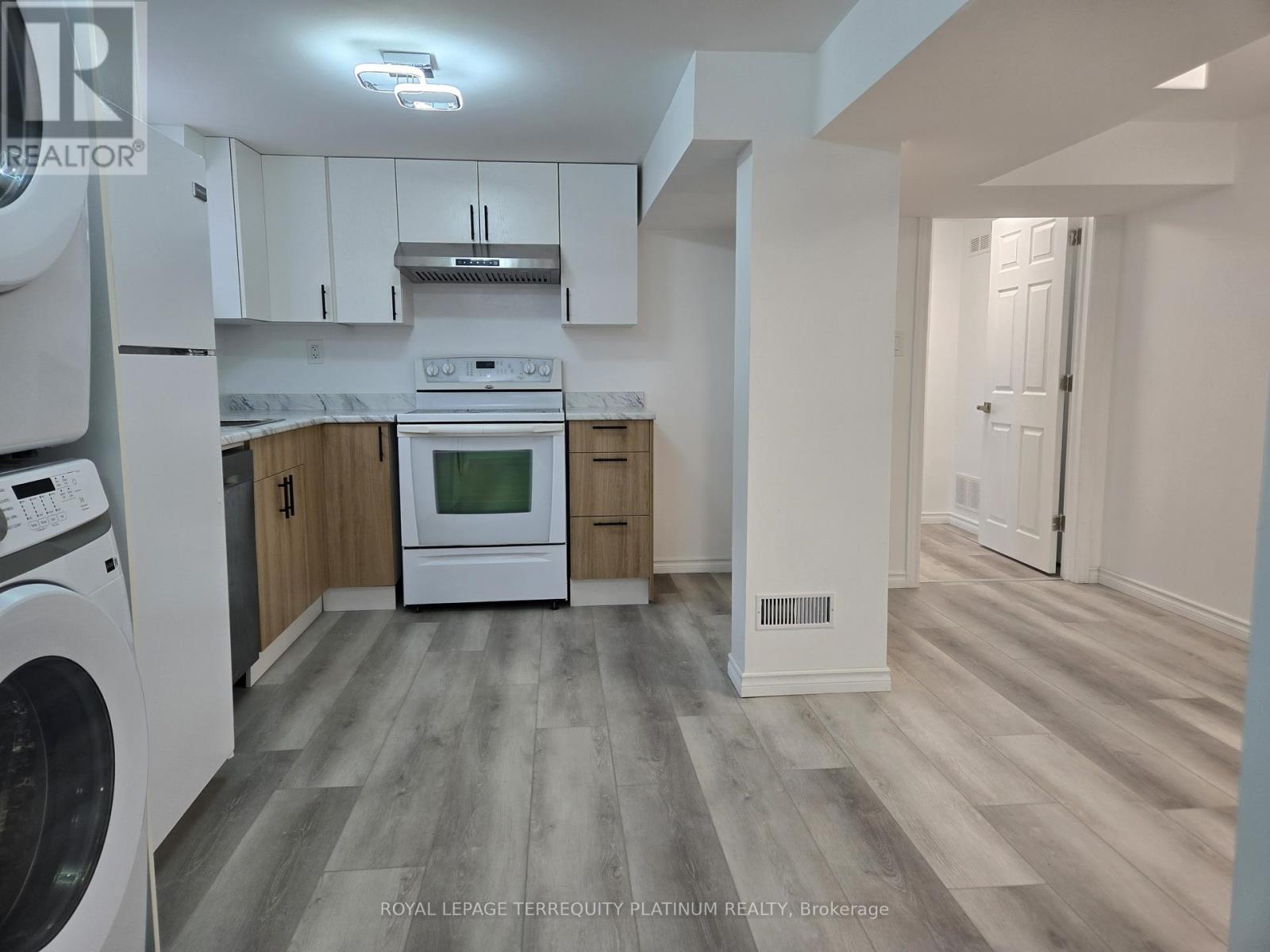 Lower - 144 Longford Drive, Newmarket, Ontario  L3Y 2Y5 - Photo 7 - N12092386