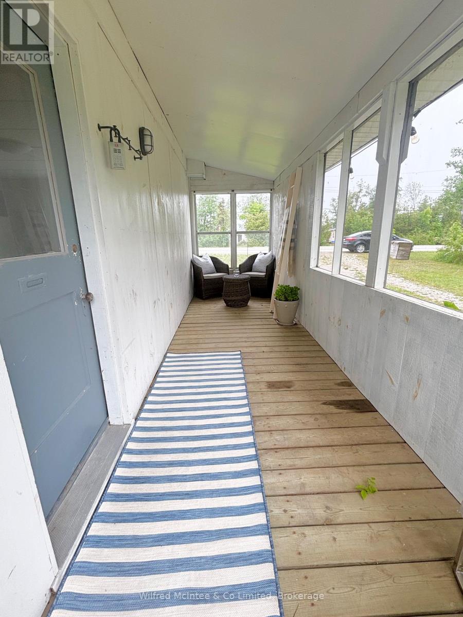 498 Bruce Road 13 Road, Native Leased Lands, Ontario  N0H 2L0 - Photo 18 - X12092821