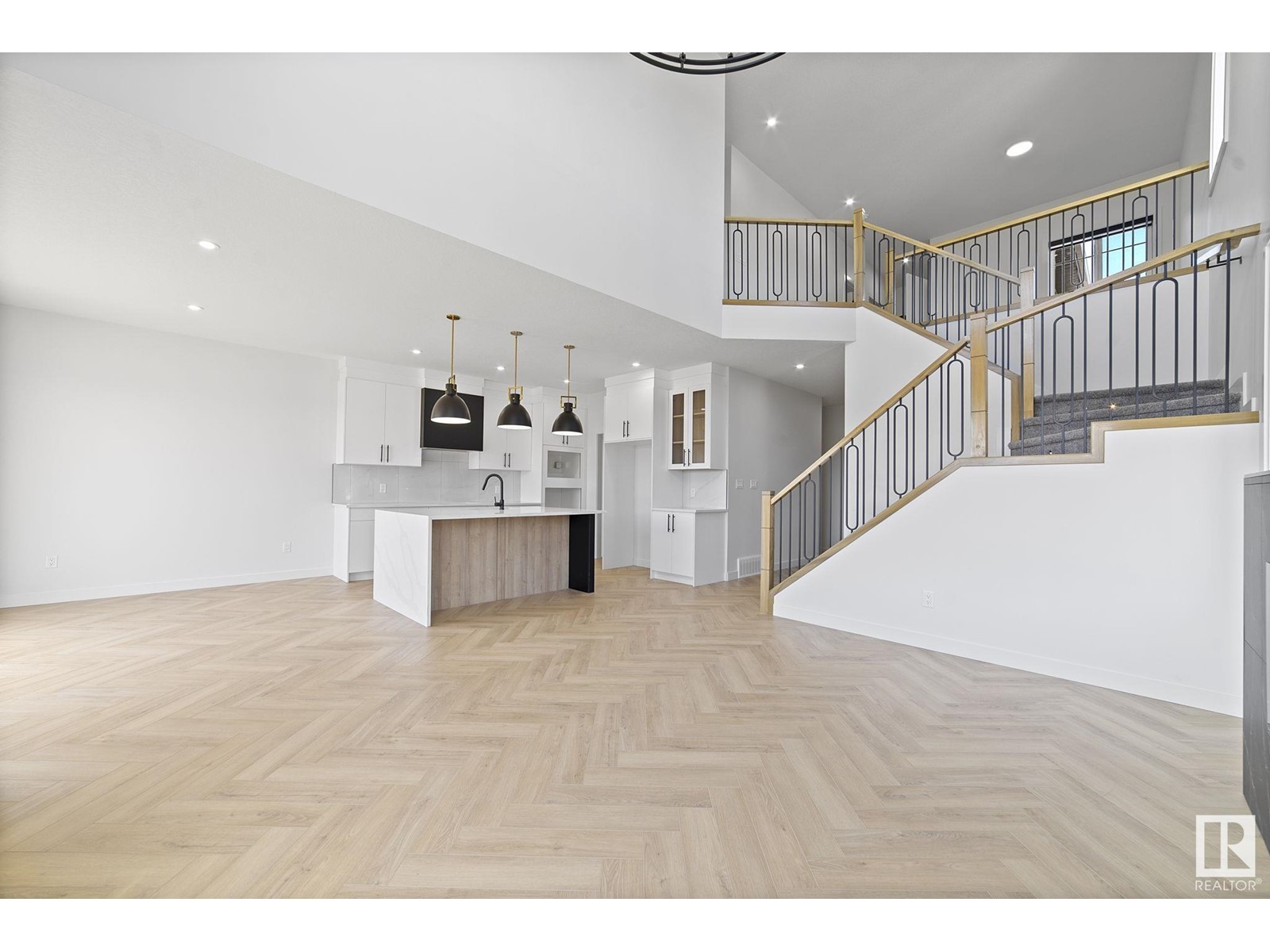 Property at 1365 SISKIN WD NW image 4