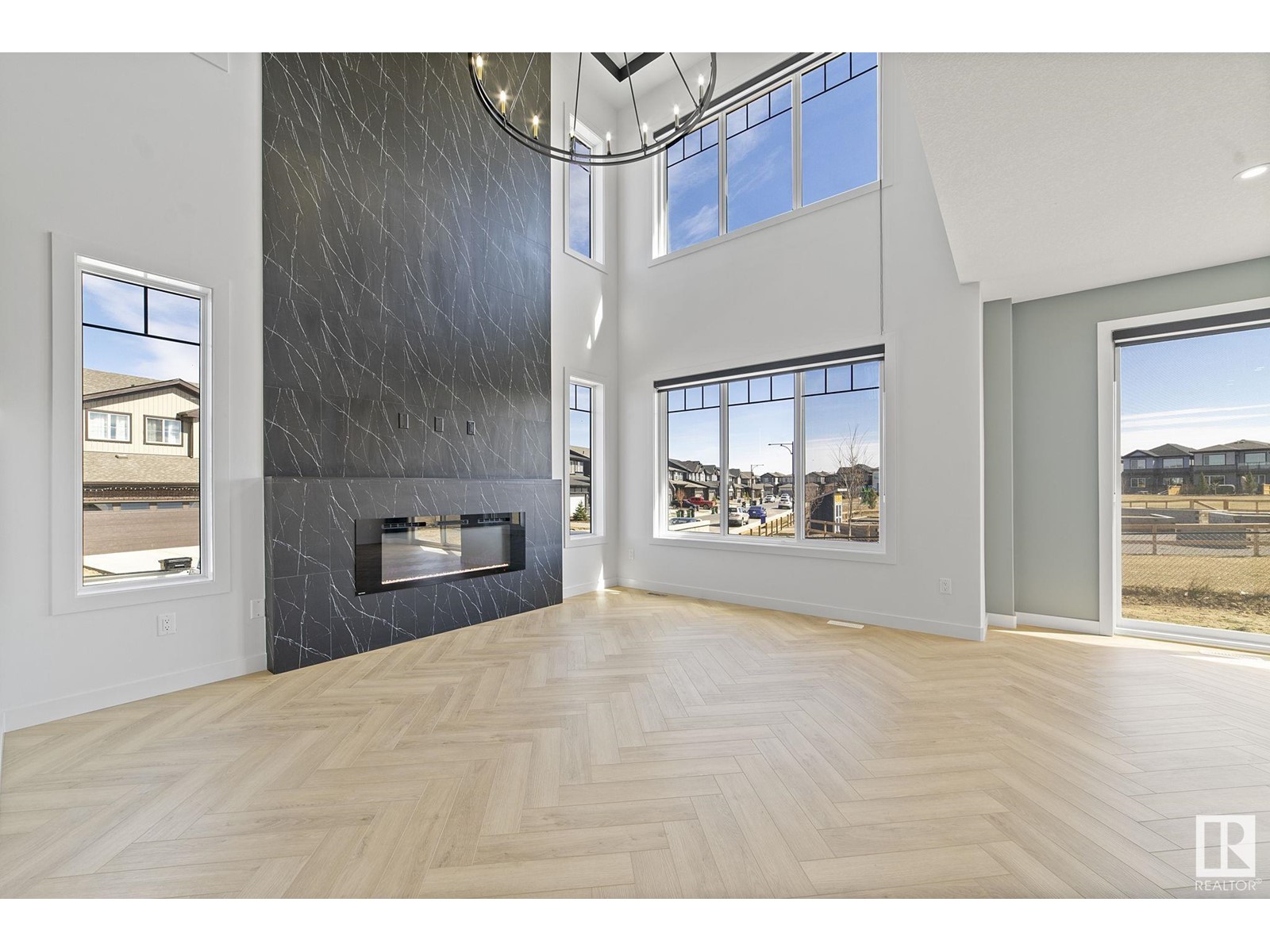 Property at 1365 SISKIN WD NW image 2