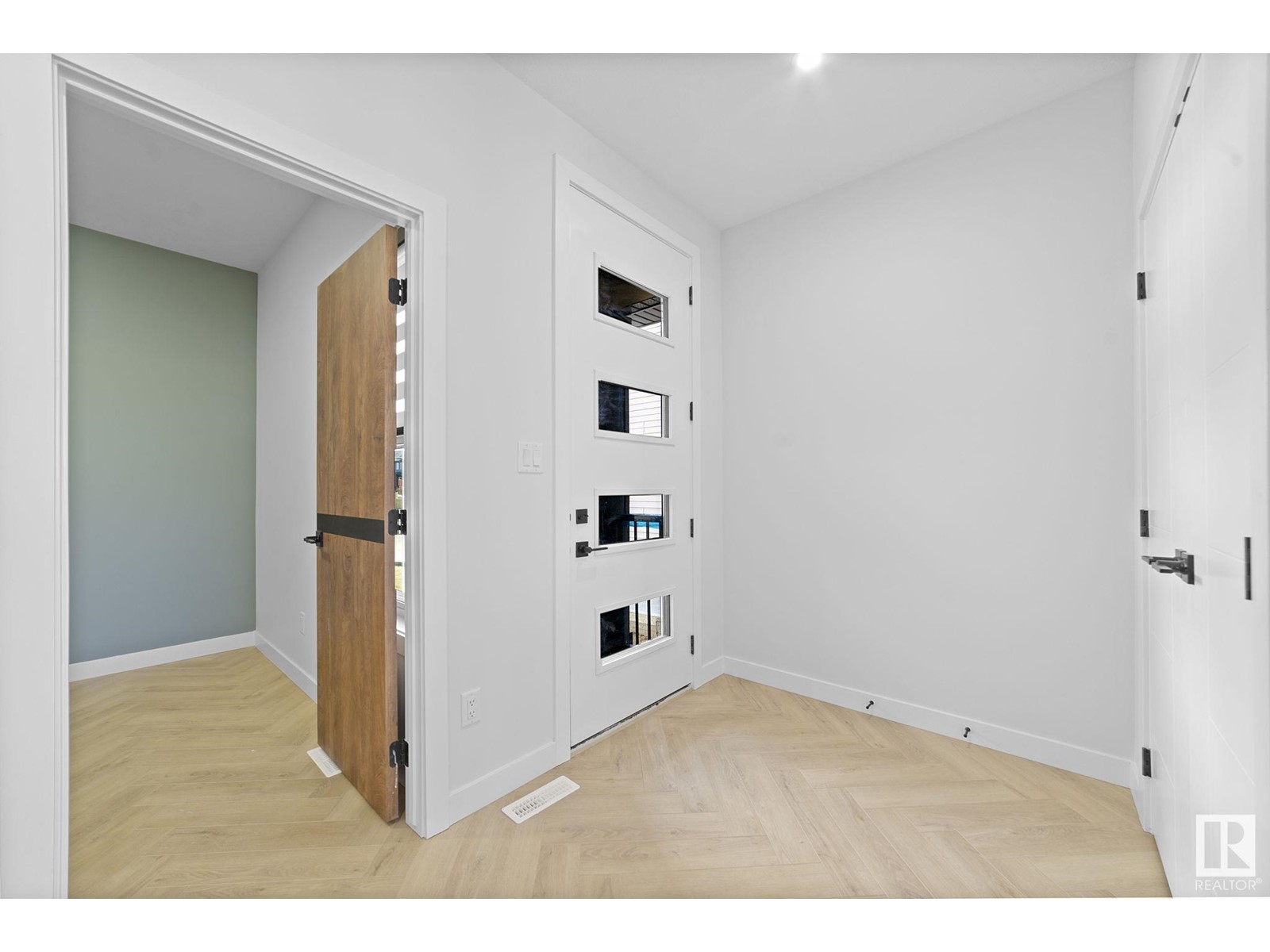 Property at 2008 FLYCATCHER NW image 3