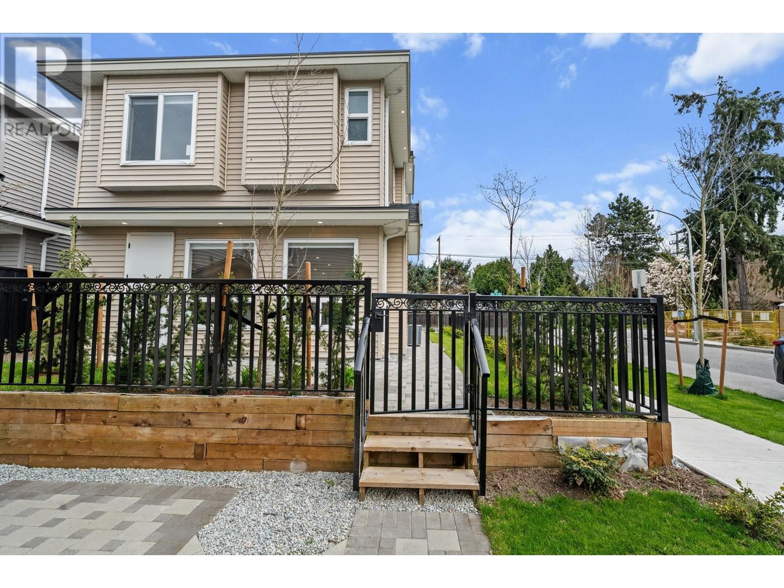 Listing Picture 24 of 27 : 10659 NO. 1 ROAD, Richmond / 烈治文 - 魯藝地產 Yvonne Lu Group - MLS Medallion Club Member