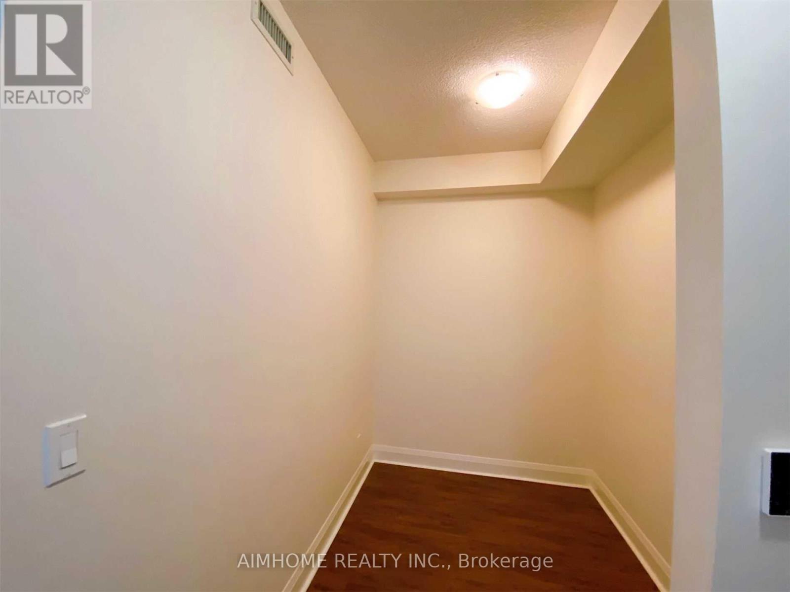 812 - 68 Canterbury Place, Toronto, Ontario  M2N 0H8 - Photo 11 - C12092817