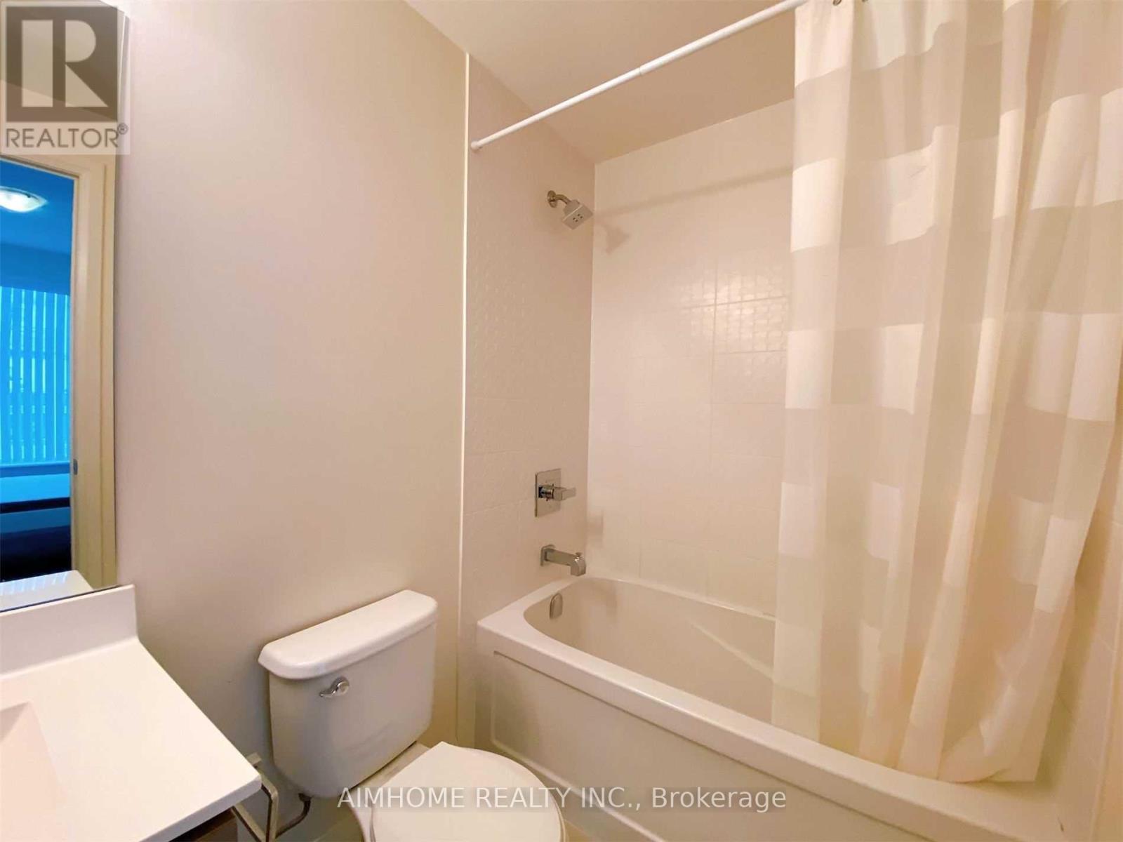 812 - 68 Canterbury Place, Toronto, Ontario  M2N 0H8 - Photo 12 - C12092817