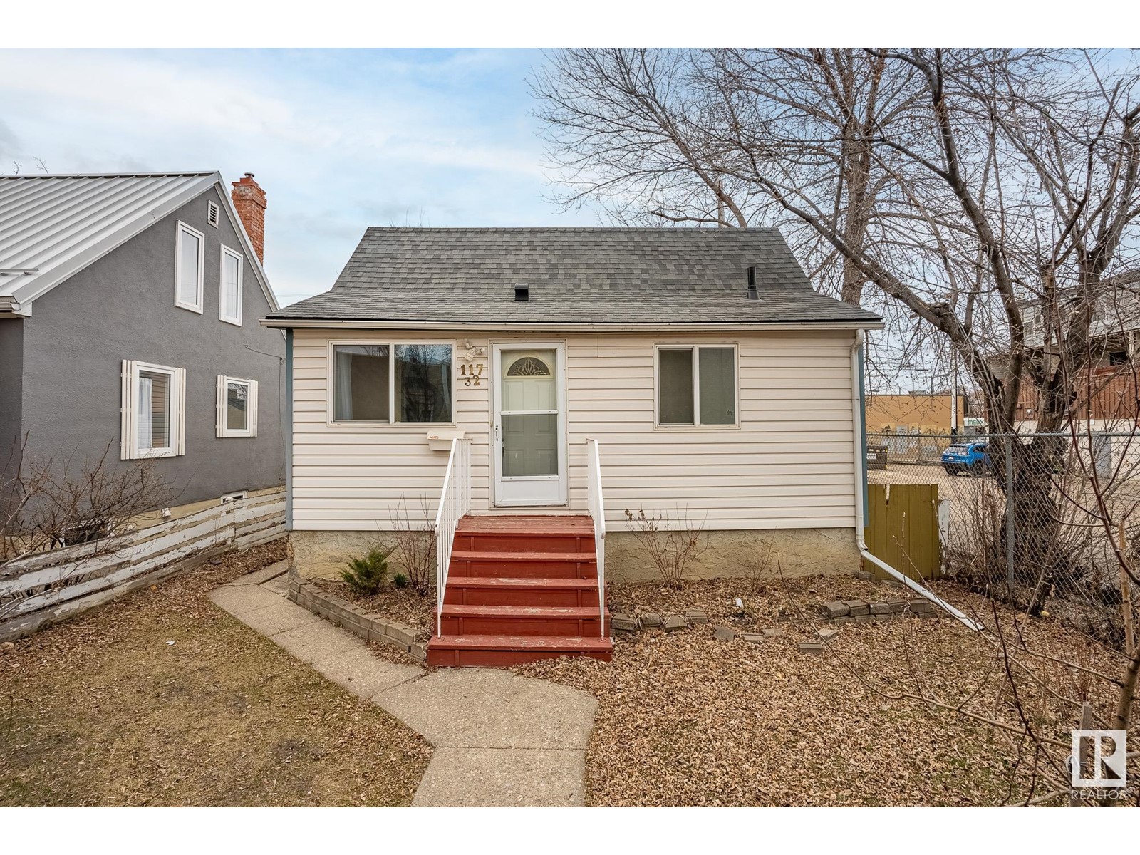 Property at 11732 89 ST NW image 3