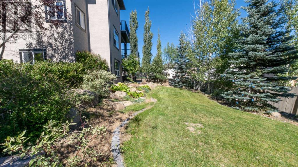 Property at 212 Sherwood Rise NW image 4