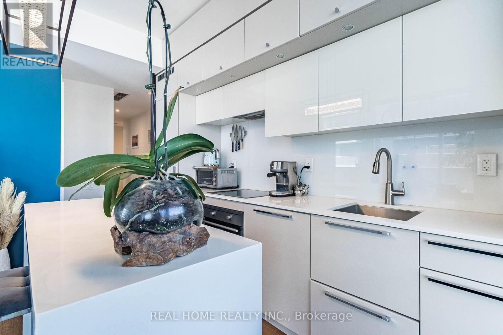 3408 - 15 Grenville Street, Toronto, Ontario  M4Y 0B9 - Photo 13 - C12068312