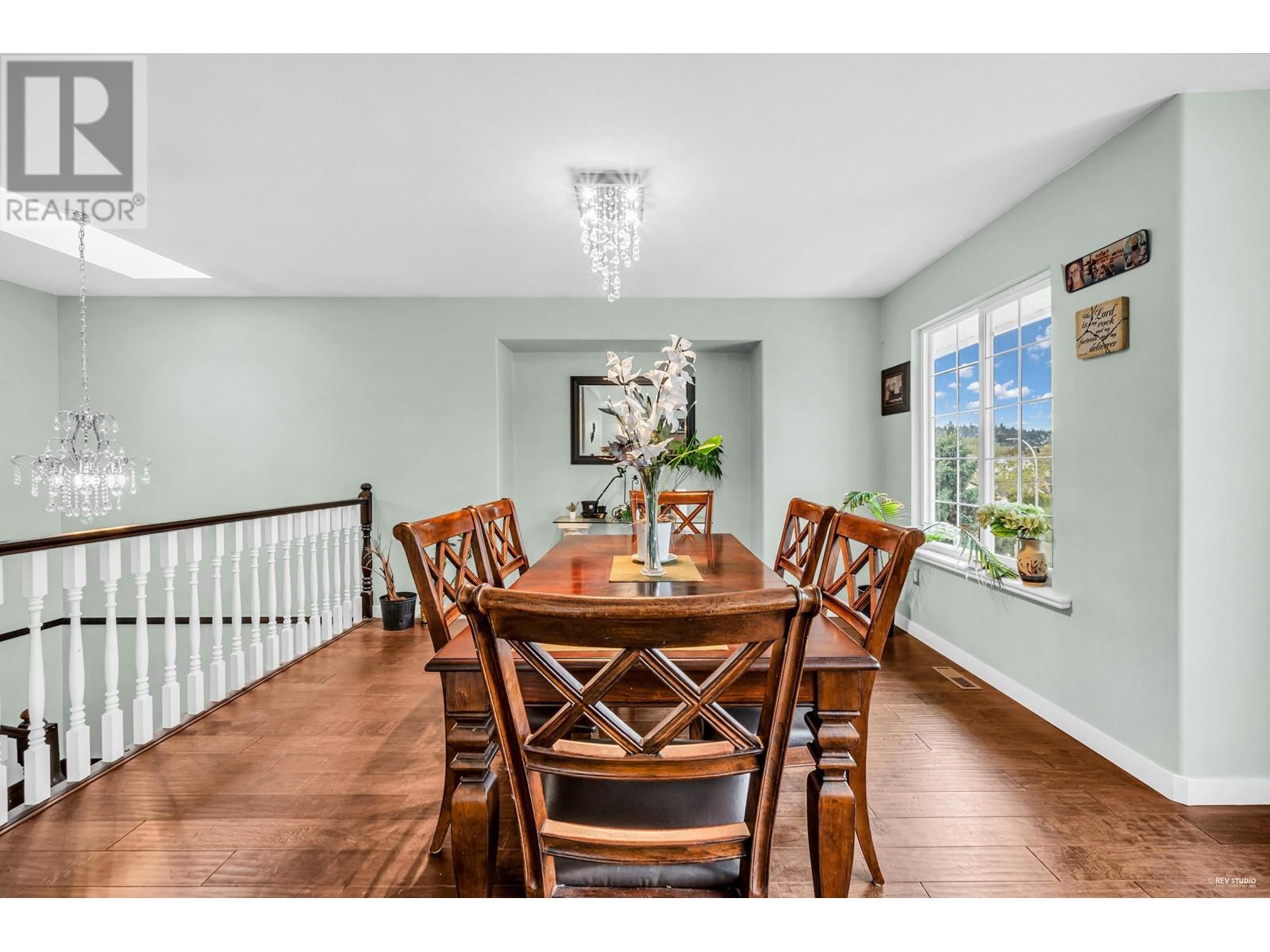 2288 Irvine Avenue, Port Coquitlam, British Columbia  V3C 3H2 - Photo 11 - R2991800