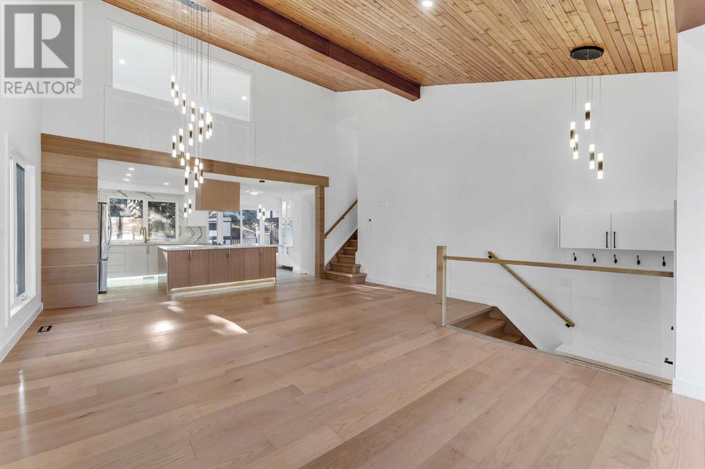 Property at 208 Woodfield Place SW image 4