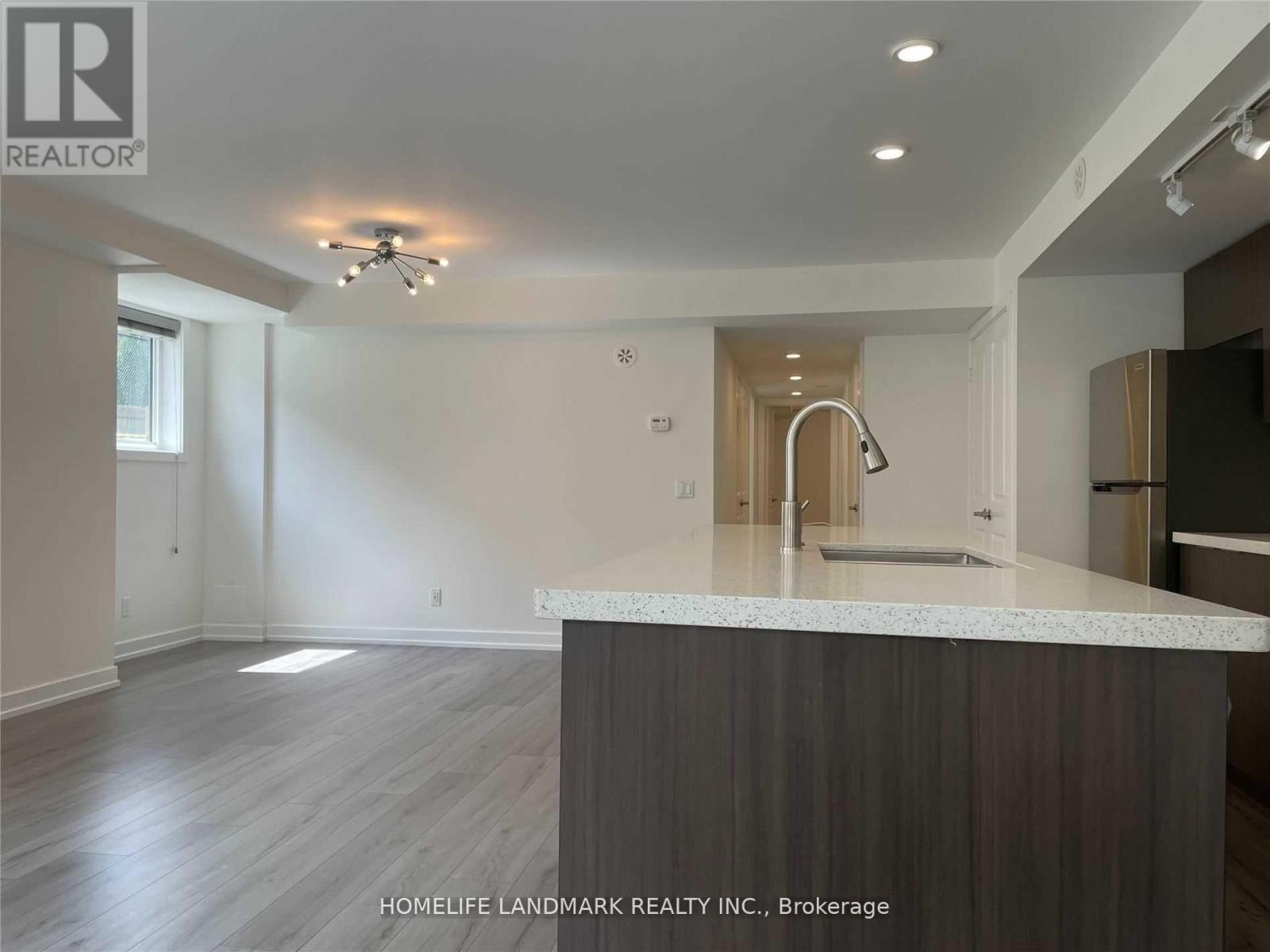 122 - 3066 Sixth Line, Oakville, Ontario  L6M 1P8 - Photo 4 - W12092860