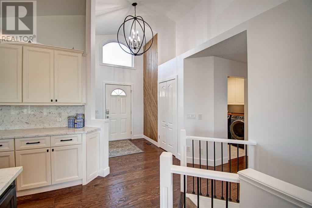 Property at 220 Stonegate Place NW image 3