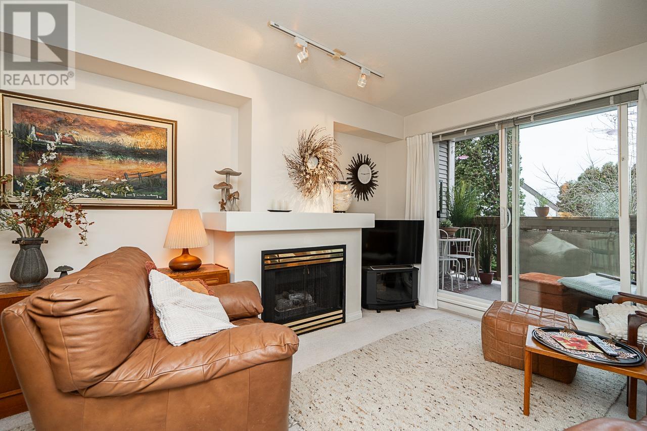 Listing Picture 8 of 37 : 2 7111 LYNNWOOD DRIVE, Richmond / 烈治文 - 魯藝地產 Yvonne Lu Group - MLS Medallion Club Member
