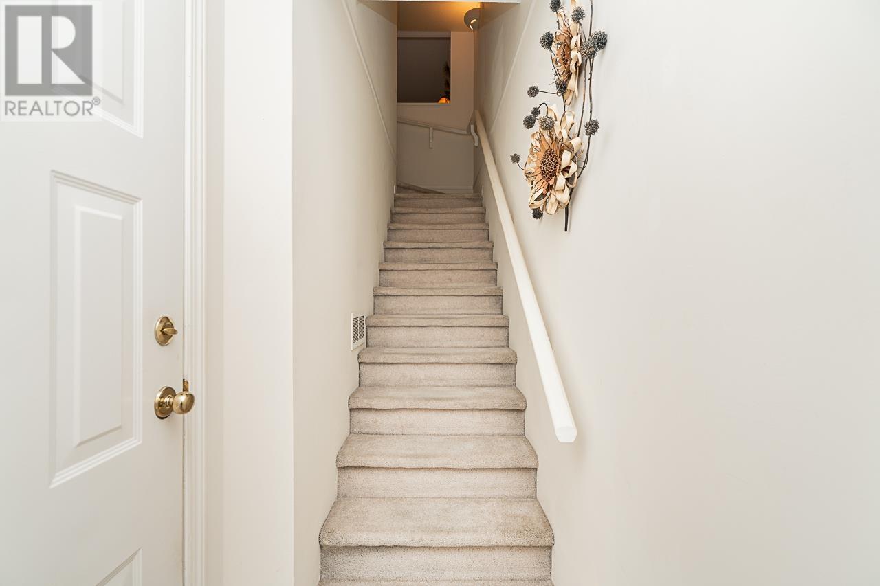 Listing Picture 30 of 37 : 2 7111 LYNNWOOD DRIVE, Richmond / 烈治文 - 魯藝地產 Yvonne Lu Group - MLS Medallion Club Member