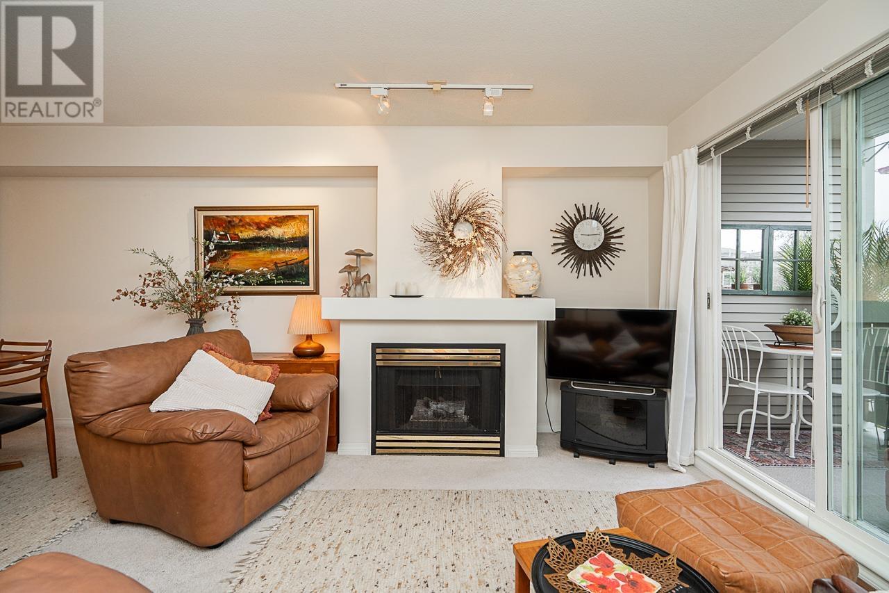 Listing Picture 9 of 37 : 2 7111 LYNNWOOD DRIVE, Richmond / 烈治文 - 魯藝地產 Yvonne Lu Group - MLS Medallion Club Member