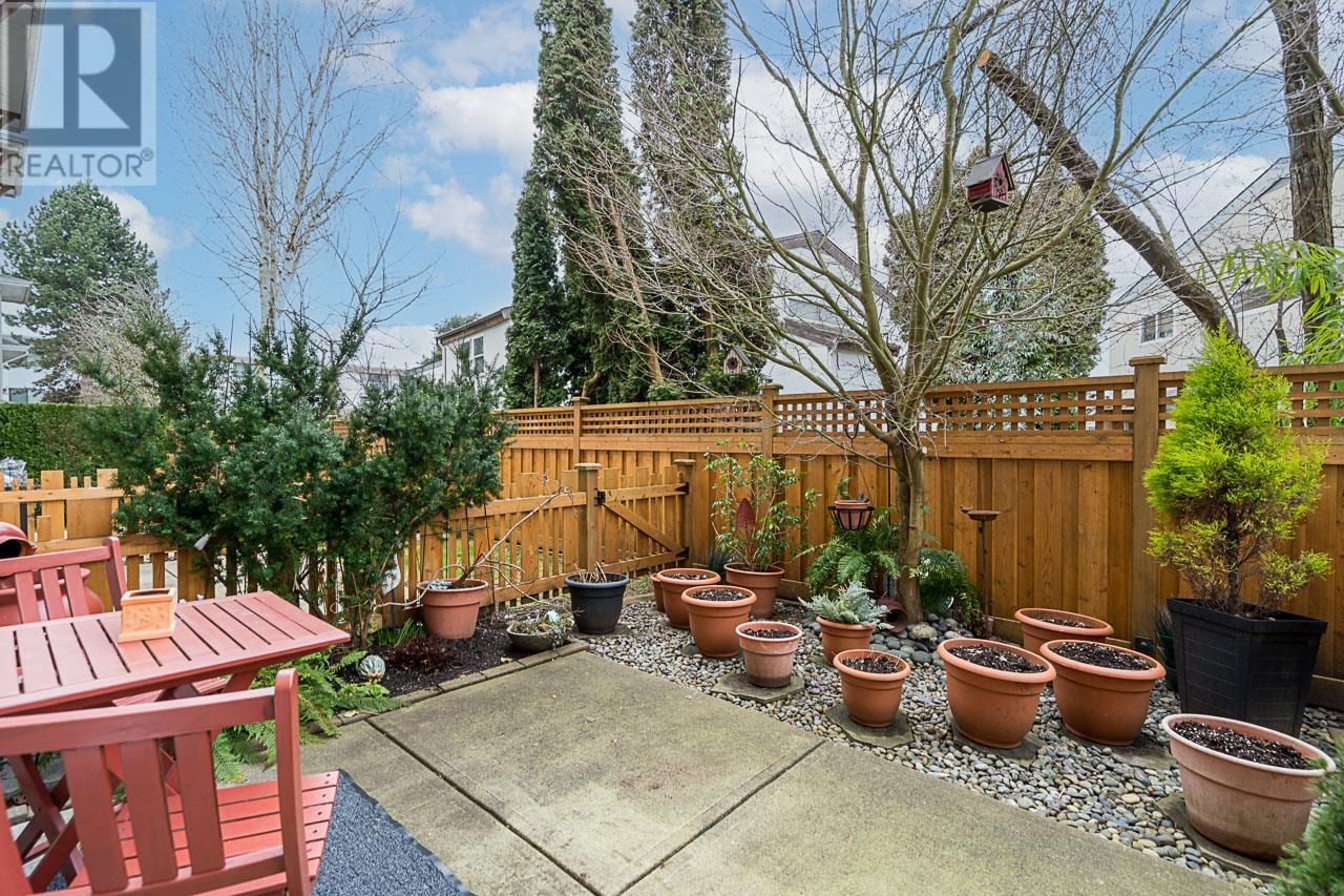 Listing Picture 20 of 37 : 2 7111 LYNNWOOD DRIVE, Richmond / 烈治文 - 魯藝地產 Yvonne Lu Group - MLS Medallion Club Member