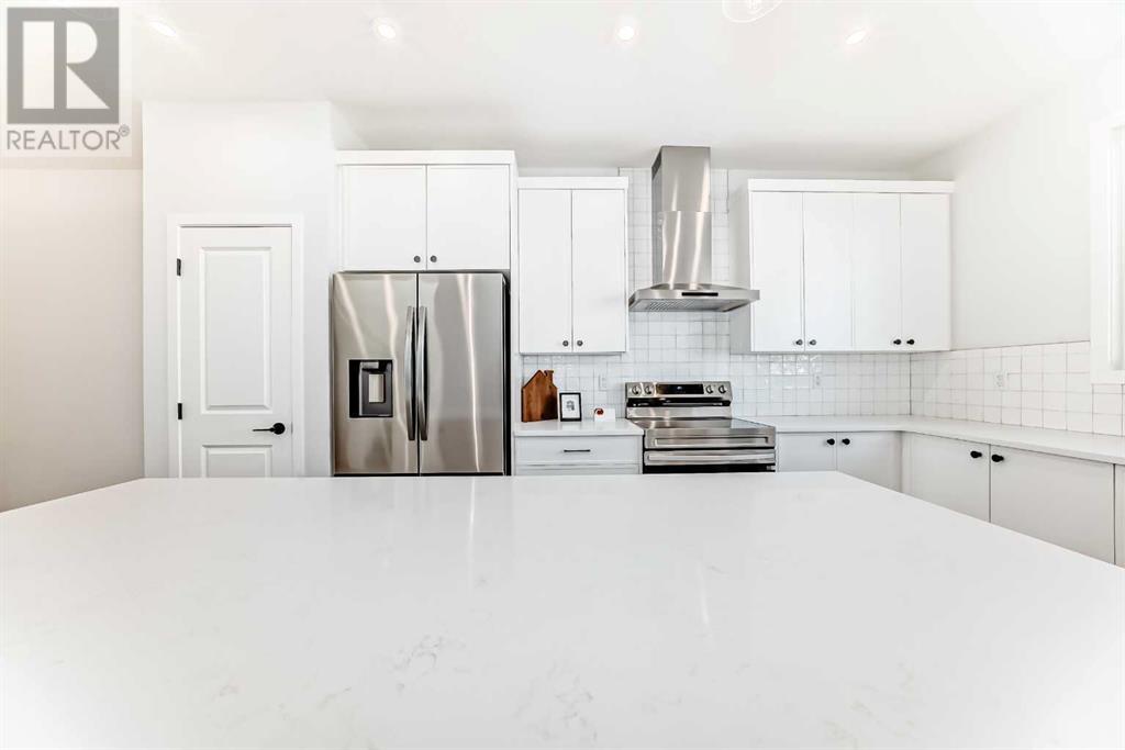 101 Lucas Place Nw, Calgary, Alberta  T3P 2E5 - Photo 5 - A2199382