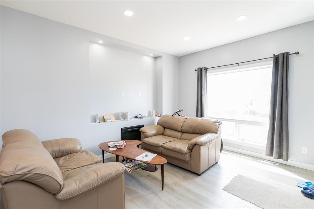 1829 Alexander Avenue, Winnipeg, Manitoba  R2R 0G6 - Photo 10 - 202508232