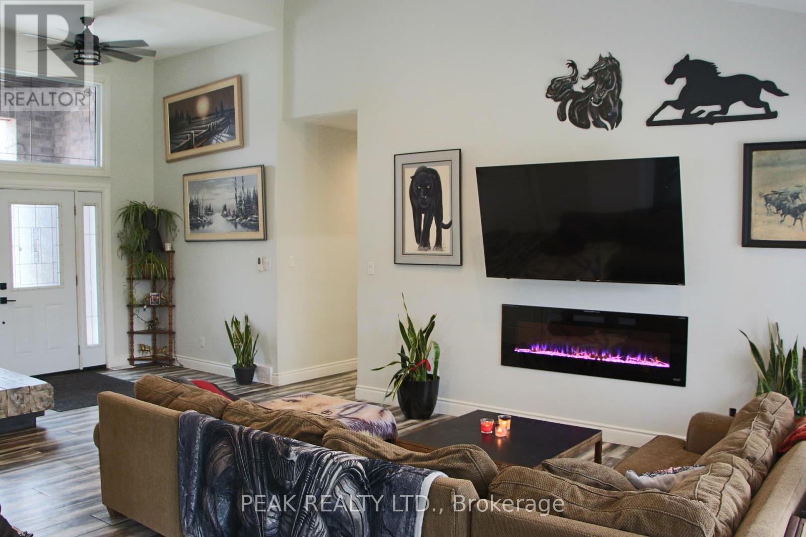 38812 Vienna Street, Bluewater, Ontario  N0M 2R0 - Photo 4 - X12092879