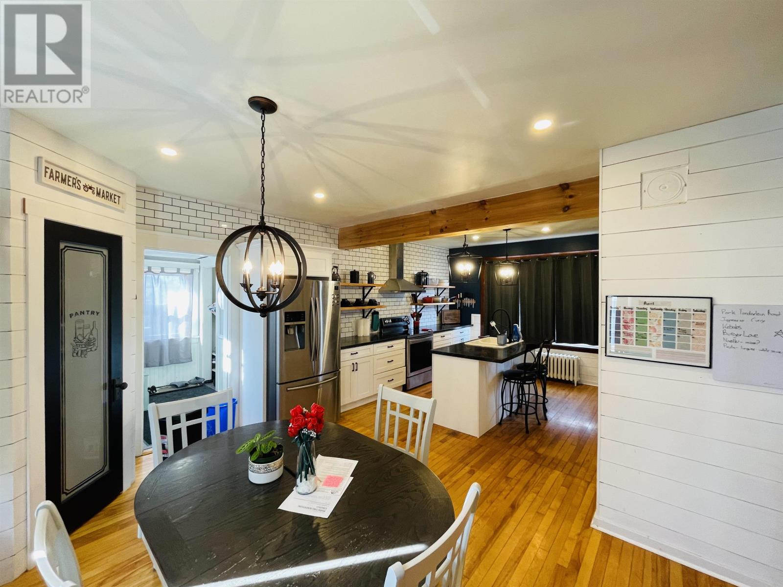 Property at 61 Woodleigh Drive image 5