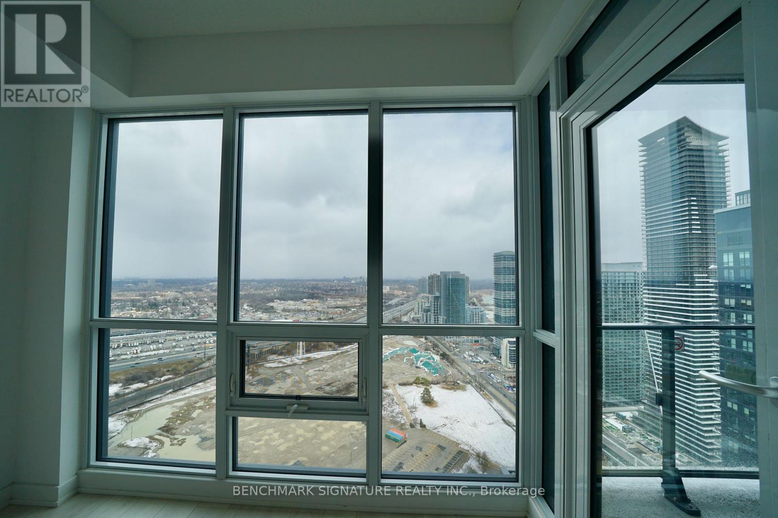 4406 - 2220 Lake Shore Boulevard W, Toronto, Ontario  M8V 0C1 - Photo 11 - W12092887