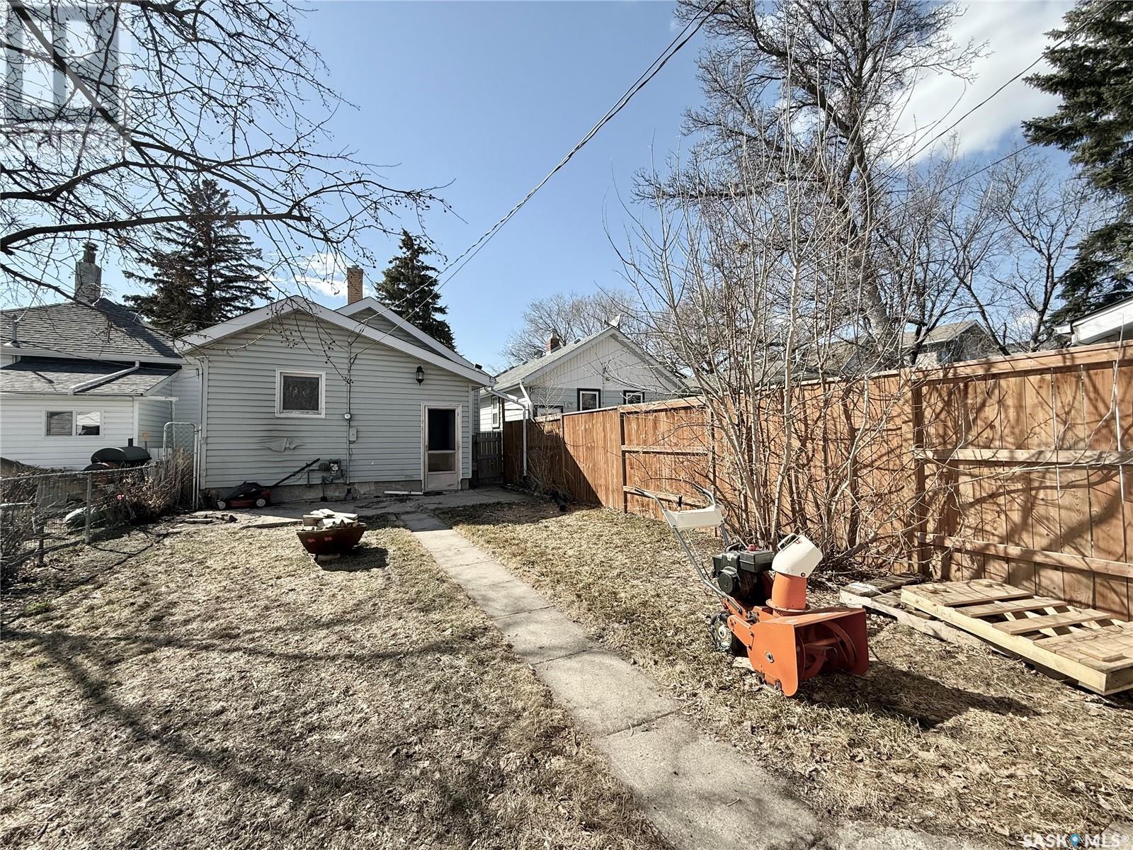 Property at 2061 Queen STREET image 2