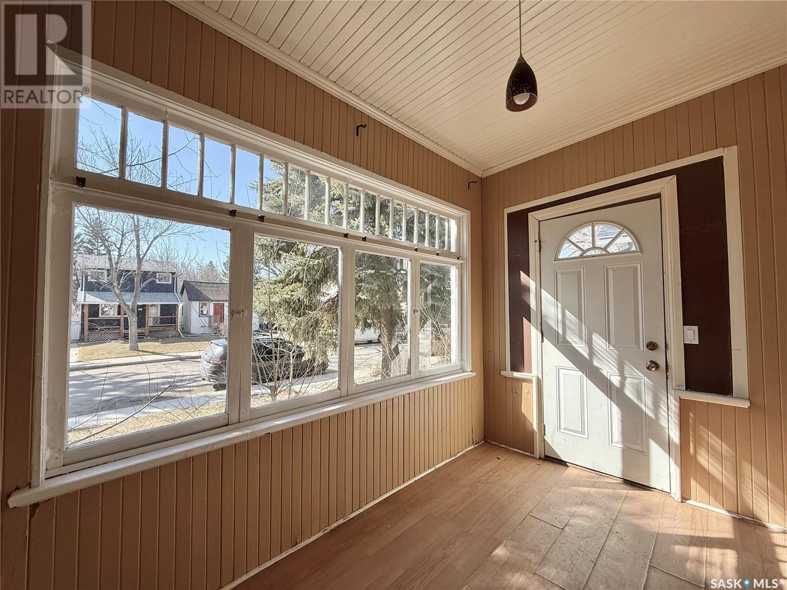 Property at 2061 Queen STREET image 3