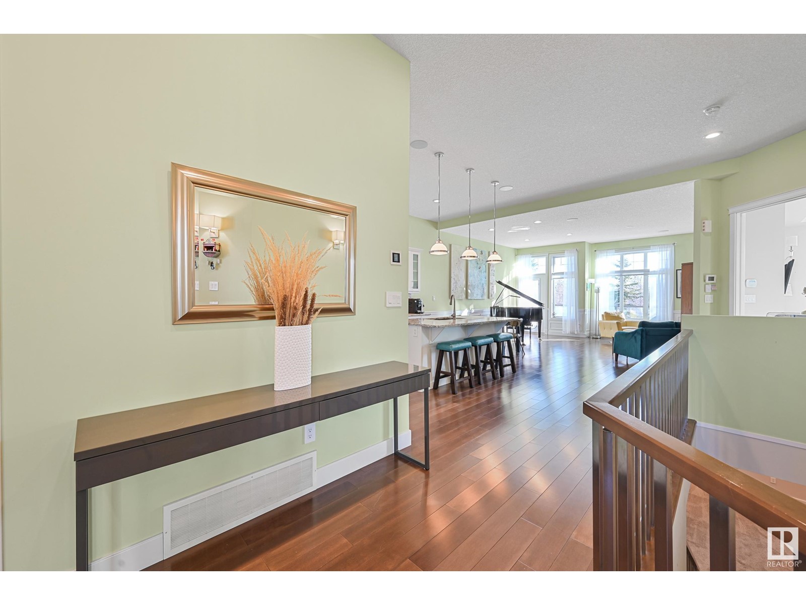 #1 7570 May Cm Nw, Edmonton, Alberta  T6R 0G9 - Photo 2 - E4424523