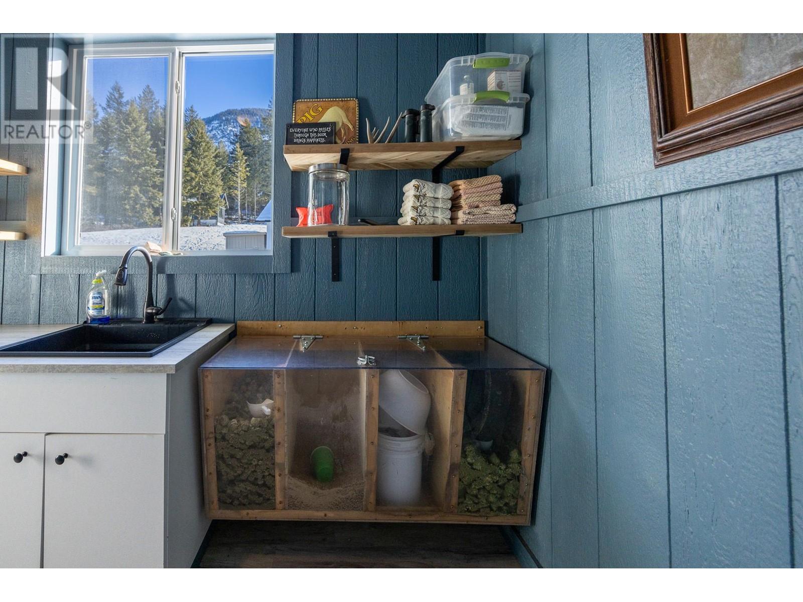4422 48th Street, Canyon, British Columbia  V0B 1C1 - Photo 52 - 10330839