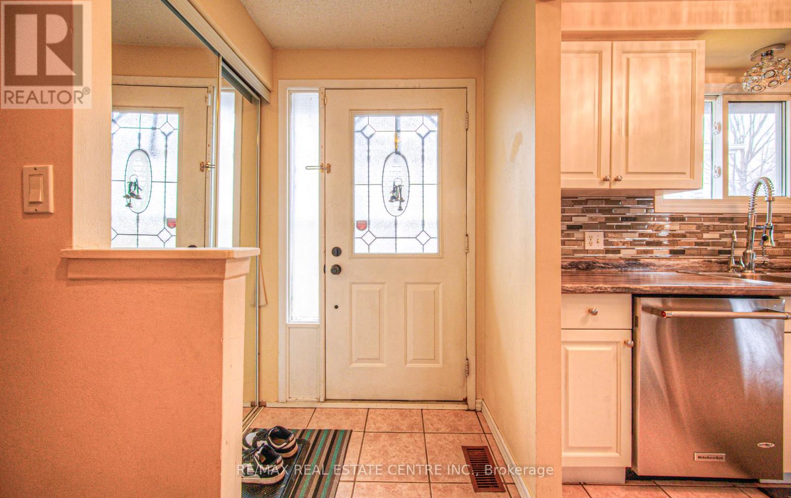 Property at 164 MACATEE PLACE image 3