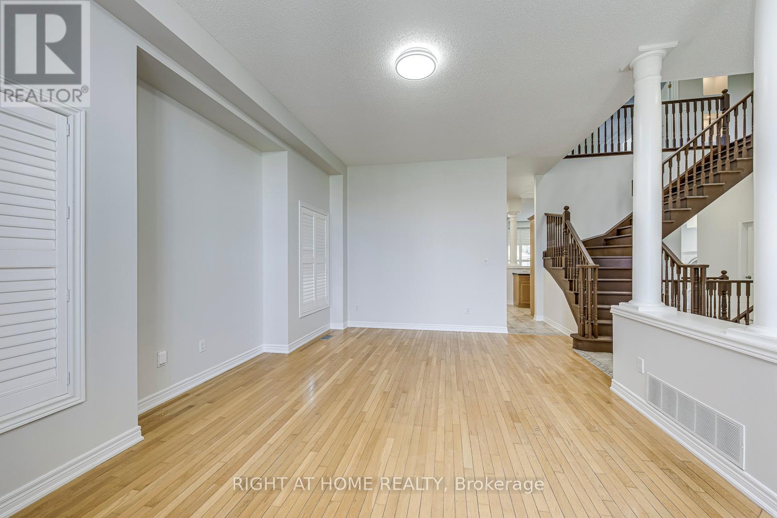 Property at 8 HACKAMORE COURT image 3