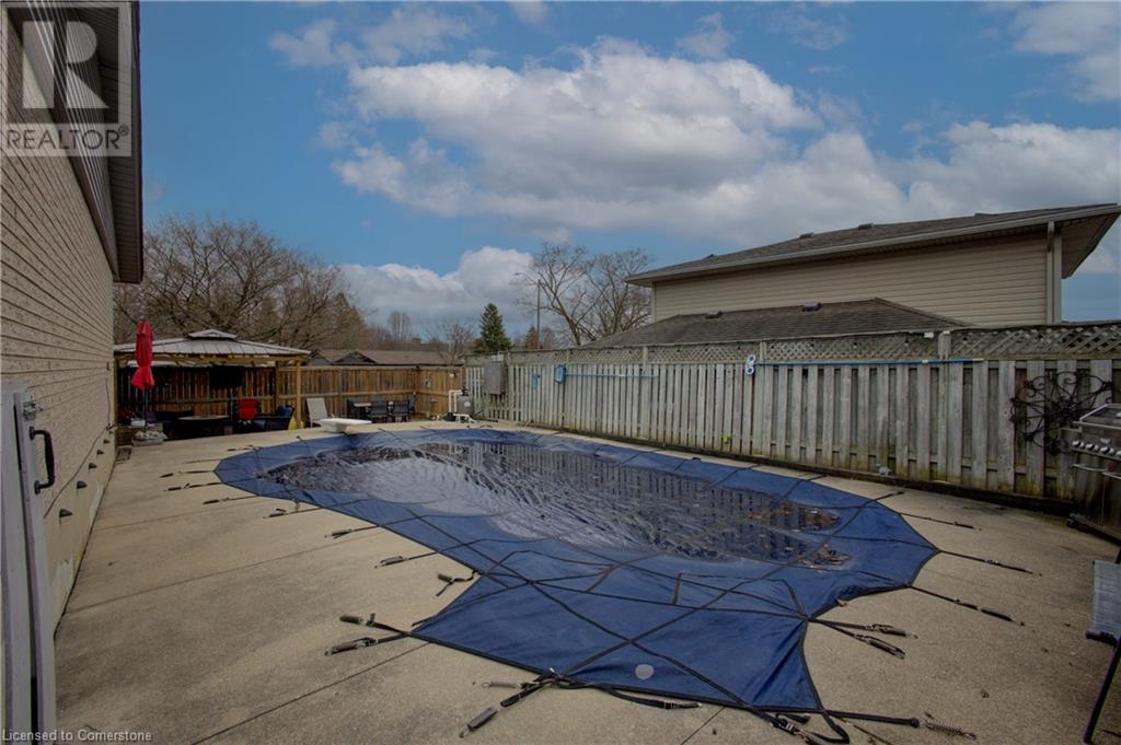 93 Montcalm Drive, Kitchener, Ontario  N2B 2R4 - Photo 24 - 40717500