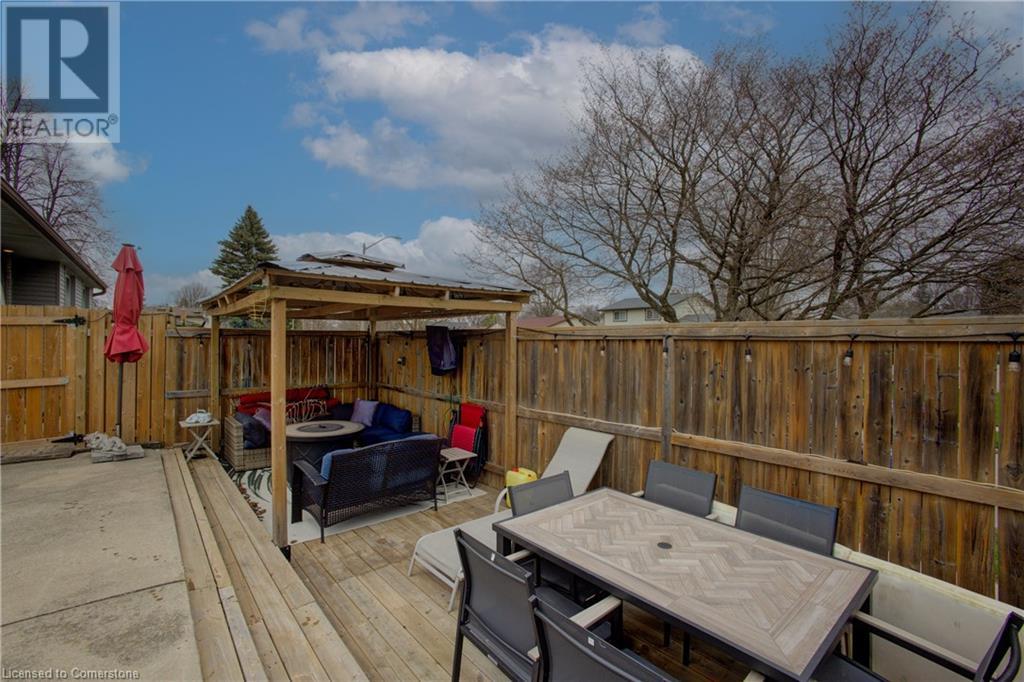93 Montcalm Drive, Kitchener, Ontario  N2B 2R4 - Photo 27 - 40717500